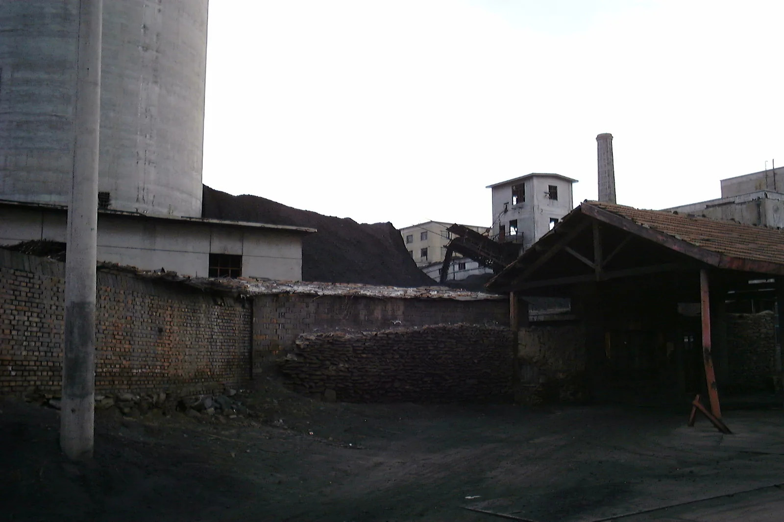 Jinhuagong coal mine industrial yard and structures, Datong, Shanxi