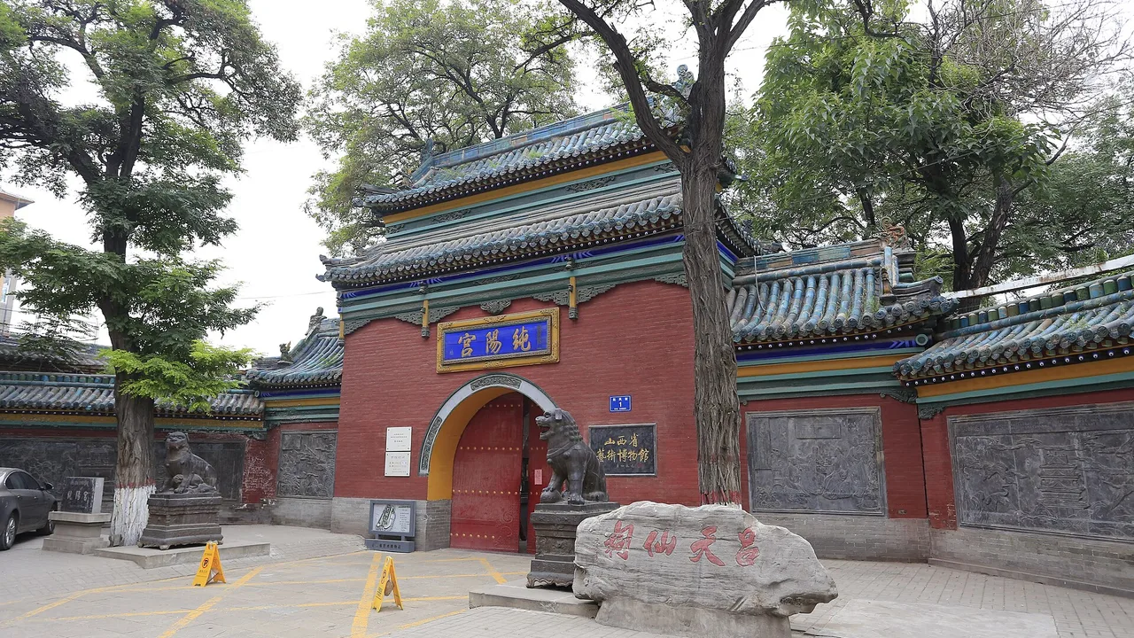 The red gate and walls of Chunyang Palace, home of the Shanxi Ancient Architecture Museum, in central Taiyuan.